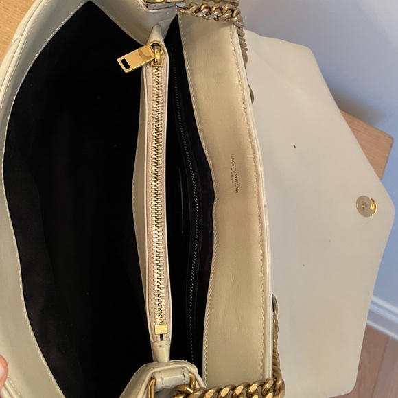Yves Saint Laurent Medium Lou Lou Bag in Blanc Vintage - Picture 10 of 10